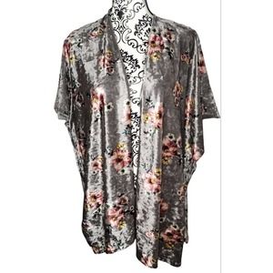 Do Everything In Love Gray Crushed Velvet Floral Open Front Kimono OS